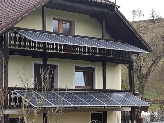 Montaža ne čelni del hiše