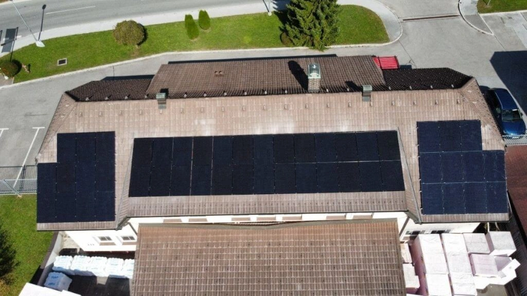 Sončna elektrarna na strehi poslovnega objekta v kraju Šentjur